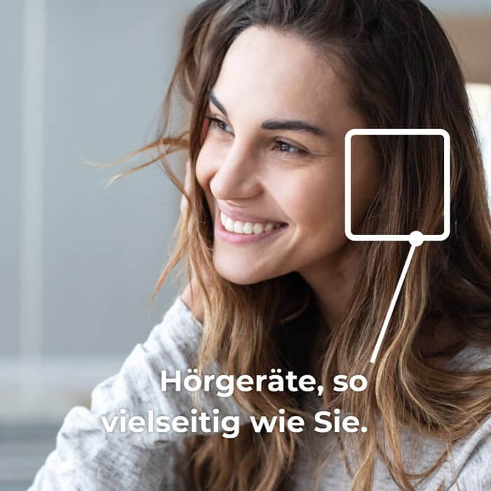 Wir finden das passende Hörgerät für Sie Glückliche Frau mit Hörgerät