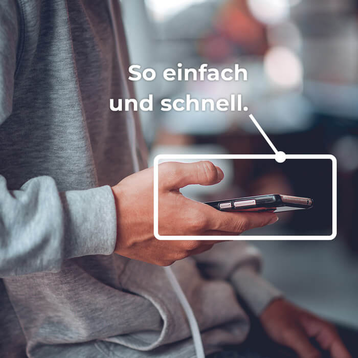 Smartphone in einer Hand